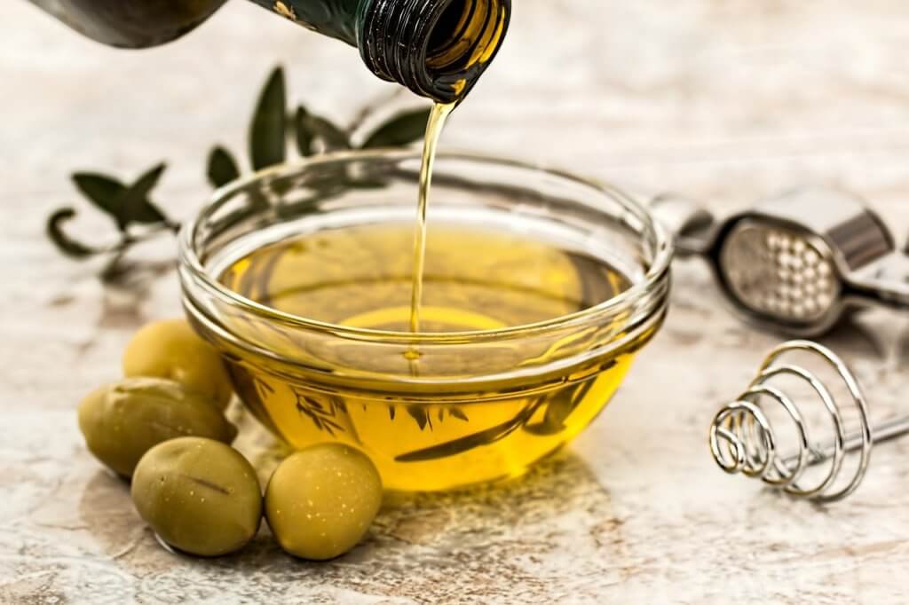 באלו שמנים מותר להדליק