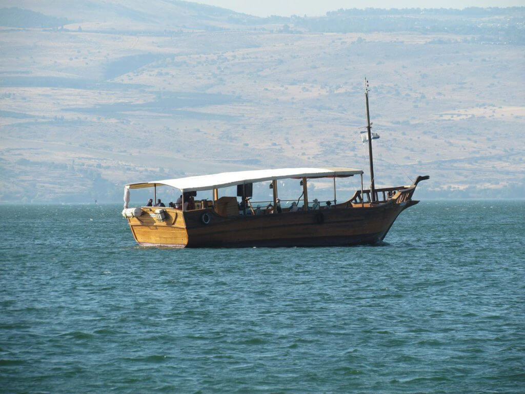 מה מברכים על ים התיכון